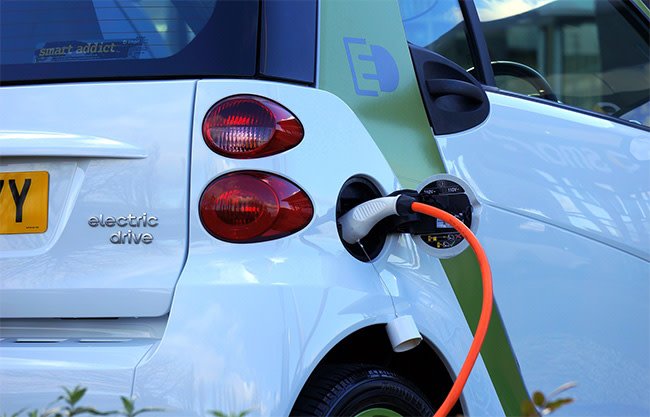 Making it easier for electric vehicle drivers and providing better access, a group of Europe’s leading charging solution providers have come together pledging to open their networks by the end of 2019. #EVs #RoadtoZero bit.ly/2VWQ5g2