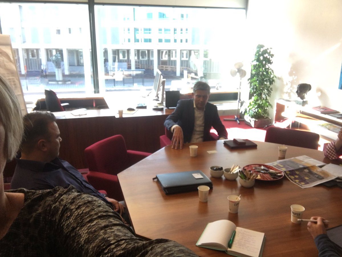 Overleg vanmorgen met <a href="/roelandvdzee/">Roeland van der Zee</a> <a href="/iniguez_toni/">Toni Iniguez</a> over mobiliteit en gezamenlijke inzet om de stad bereikbaar te houden #samenbereikenwemeer #ondernemen #mobiliteit