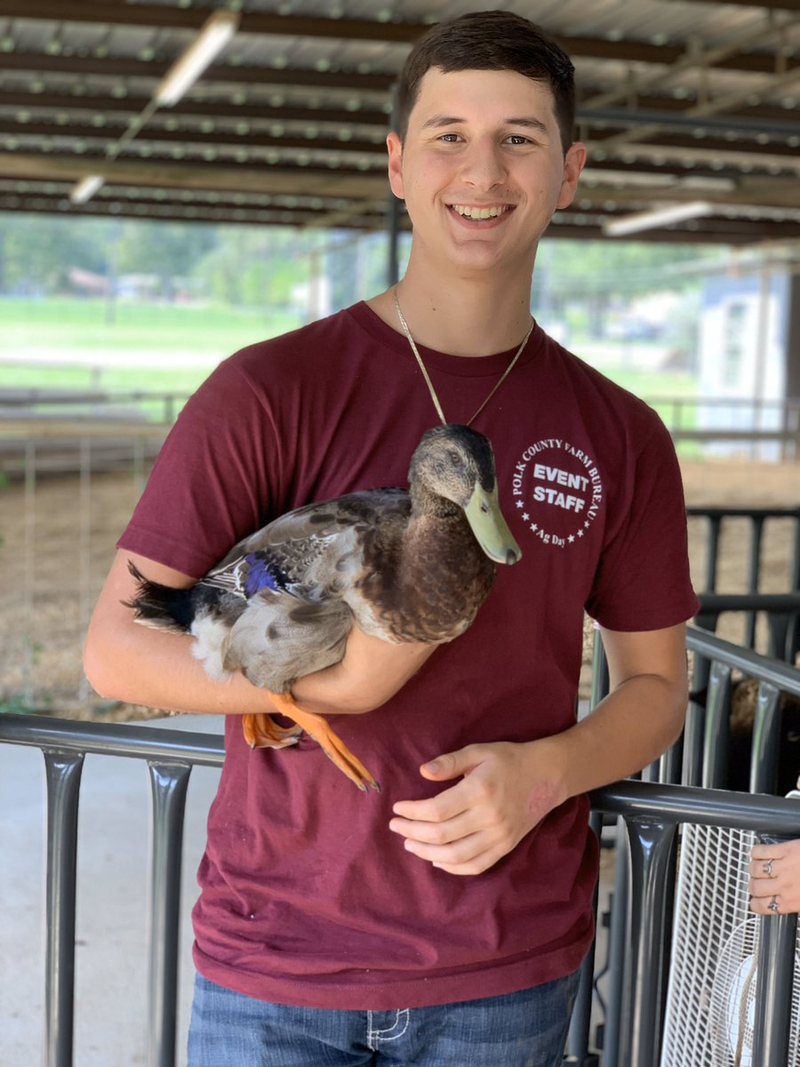 cmdeblasio's tweet photo. Everyone, meet Gary! 
#agintheclass https://t.co/NfEQ3JupJe