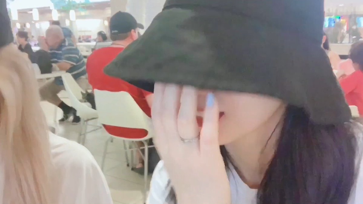 momosavocado's tweet photo. do you ever think about how momo rejected marrying sana but they ended up getting married anyway a year later 🤧🤧 https://t.co/oiJJ5eesiN
