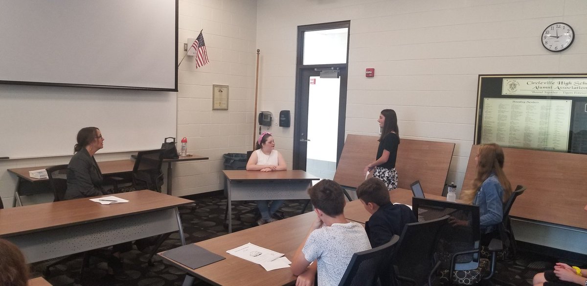 Mrsbpaxton's tweet photo. Thanks to Mrs. Peter's for coming and listening to Johnny Cade's murder trial from @OCLRE #ThisIsCirclevilleCity #Outsiders #middleschoolmocktrial https://t.co/piozKKjKx0
