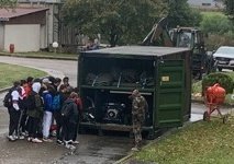 Fabian25000's tweet image. Première journée d'échanges avec notre compagnie partenaire du #19RG et nos élèves de bac pro dans le cadre de la #CDSG #parcourscitoyen du @LyceePAP. Des spécialités identiques dans des cadres différents pour un enrichissement mutuel constructif.