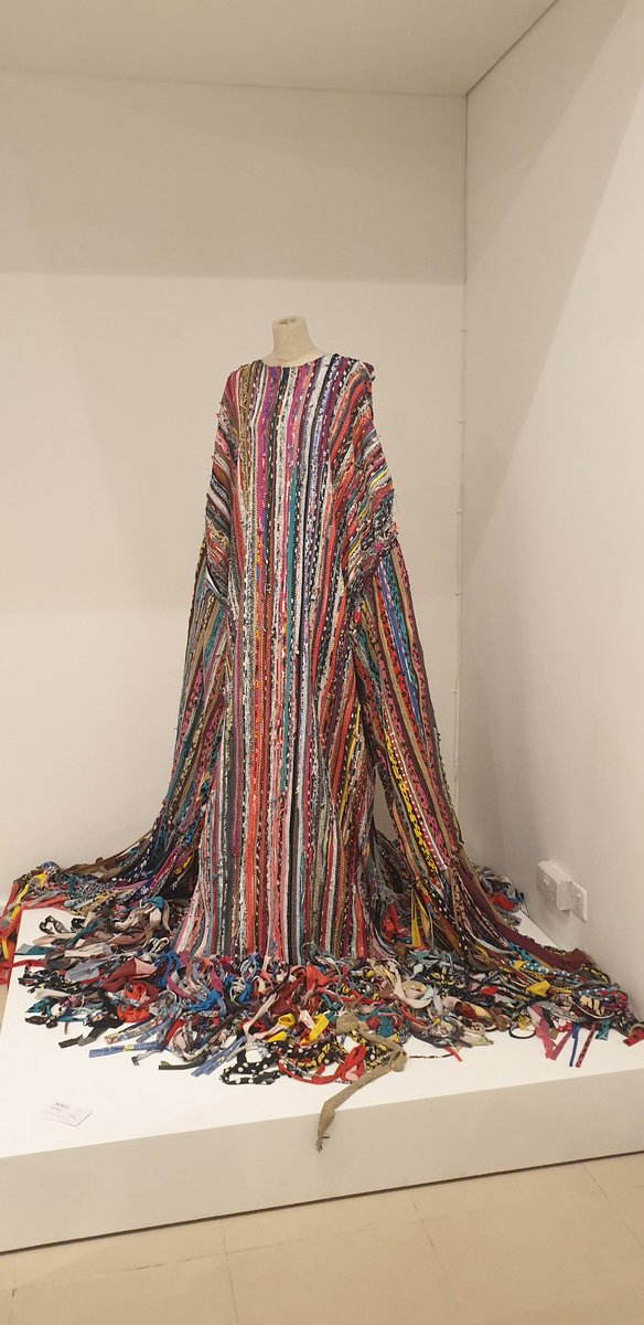 ZainJo's tweet image. جانب من أعمال المصممين في الأردن بالاضافة الى الأعمال الحرفية، ضمن تحضيرات الاطلاق الرسمي ل أسبوع عمّان للتصميم في هنجر راس العين تحت عنوان &quot;احتمالات&quot;.
#أسبوع_عمّان_للتصميم
#ADW2019
#AmmanDesignWeek #Amman #Jordan