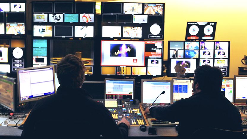 الأخبار "مرآة عاكسة لما يحدث في العالم وفق اتجاهات صناع القرار".

من كتاب #ما_وراء_الأخبار
#أمل_النوفلي