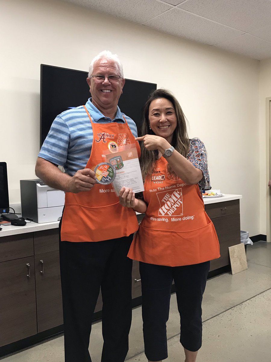 Everyone join me in congratulating #teamjasper servant leader <a href="/randyhaynie/">Randy Haynie</a> for receiving the coveted RMM badge and a homer award for creating shareholder value in merchandising. <a href="/decorativediva/">Elisa Park</a> <a href="/1sherredavis/">Sherre Davis-Hood</a> @ChrisBergHD