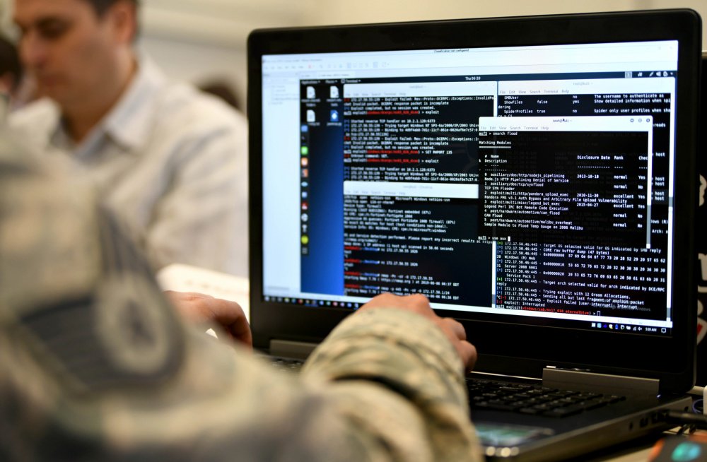 WeAre_AirForce's tweet photo. This #NationalCybersecurityAwarenessMonth, be sure to work in a collaborative effort to ensure you and your peers have the resources to stay safe and secure online. #AimHigh https://t.co/mZLQuqORuH