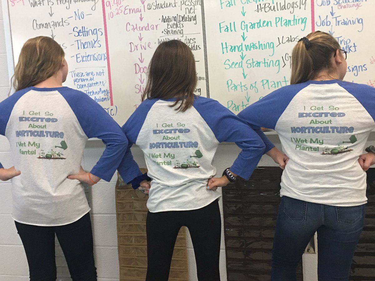 cgarrison5526's tweet image. When your #psmsHorticulture girls are in sync and excited! @PSMSBulldogs #FutureReadyPCSS #growyourownfood #TeachAg #TeachCTE #IGetSoExcited #IWetMyPlants @TnSTA @FarmtoSchool