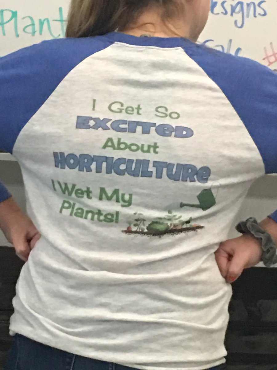 cgarrison5526's tweet image. When your #psmsHorticulture girls are in sync and excited! @PSMSBulldogs #FutureReadyPCSS #growyourownfood #TeachAg #TeachCTE #IGetSoExcited #IWetMyPlants @TnSTA @FarmtoSchool