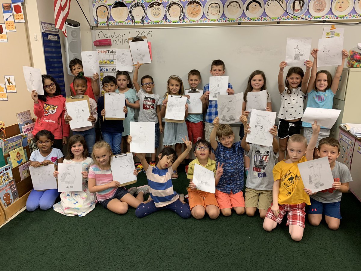 We are so lucky to have Lee Harper come today to show us his books, share his process, and draw with us! We had the best time and learned so much!!! <a href="/FVFoxes/">Foxford🦊</a>