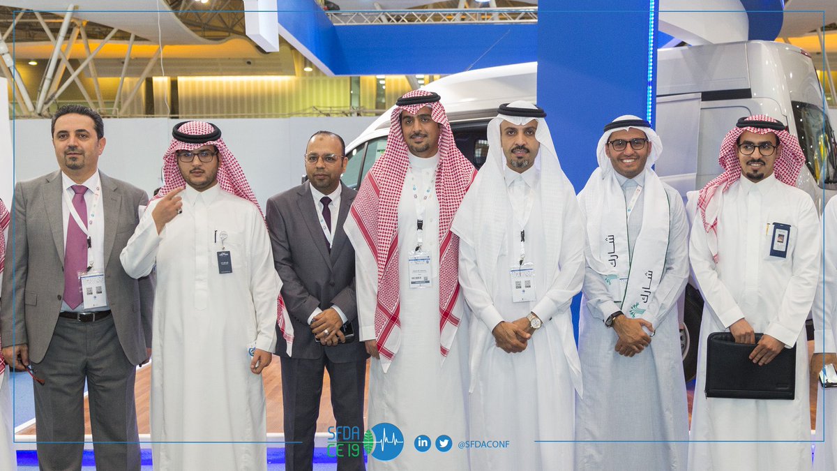 IfmexSaudi's tweet photo. لحظة إعلان الفائز بجائزة المعرض والمؤتمر السنوي للهيئة العامة لـ #الغذاء_والدواء
"سيارة فورد اسكورت امبيانتي موديل 2020" 
مقدمة من توكيلات الجزيرة.
@AlJazirahFord 
#SFDACE19 https://t.co/p09qApGkAG