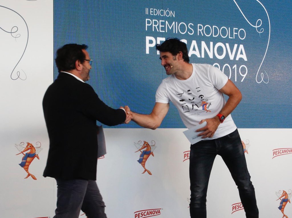 PescanovaCorp's tweet photo. Comenzamos la gala de los @#PremiosRodolfo 2019. Con @DavidAmorTv presentando el evento interno del año de reconocimiento a nuestros equipos ¡¡Vamosssss!!! @gleznacho https://t.co/mzUmAj7Xna