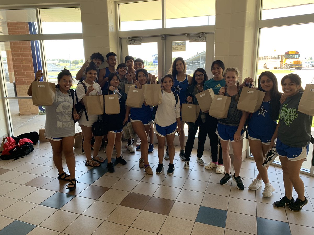 ladyrattler_soc's tweet photo. We are very thankful for our awesome Rattler Booster Club! We enjoyed our goodie bags on the way to our Cross Country Meet! @NHSRattlers @NavasotaNation @katdimmel https://t.co/20cMB5Ofmd