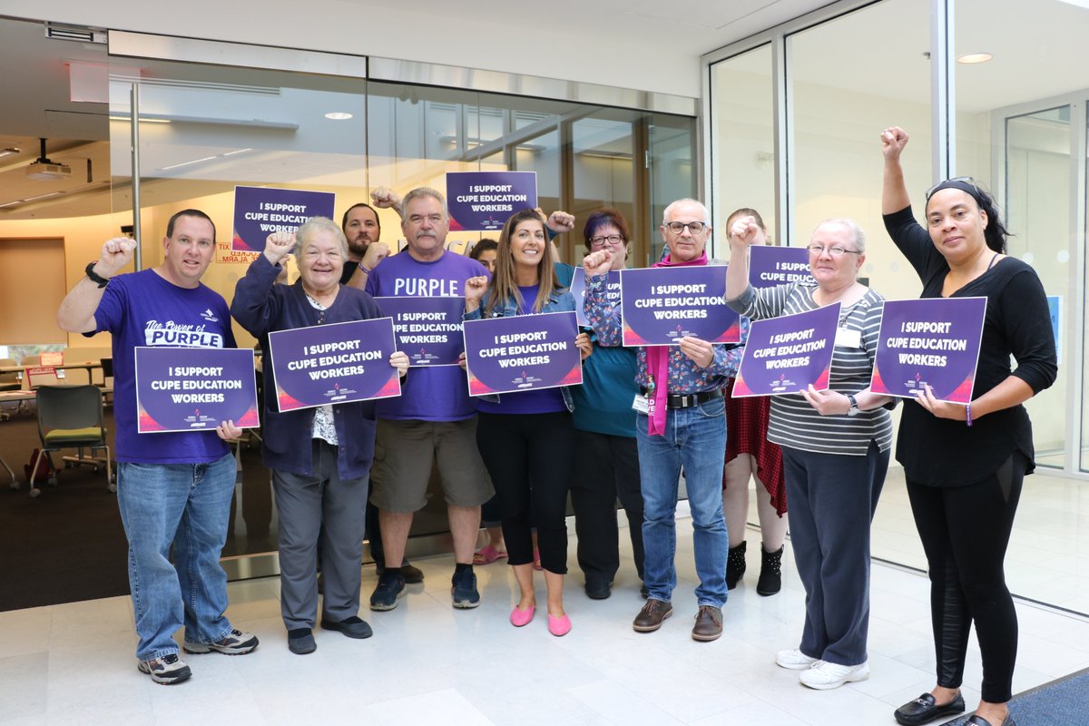 CUPE Ontario District Council Presidents show their #solidarity with education workers taking job action across the province. ✊🏽

Sign the petition in support of education workers at cupe.on.ca/supporteducati… ↩️