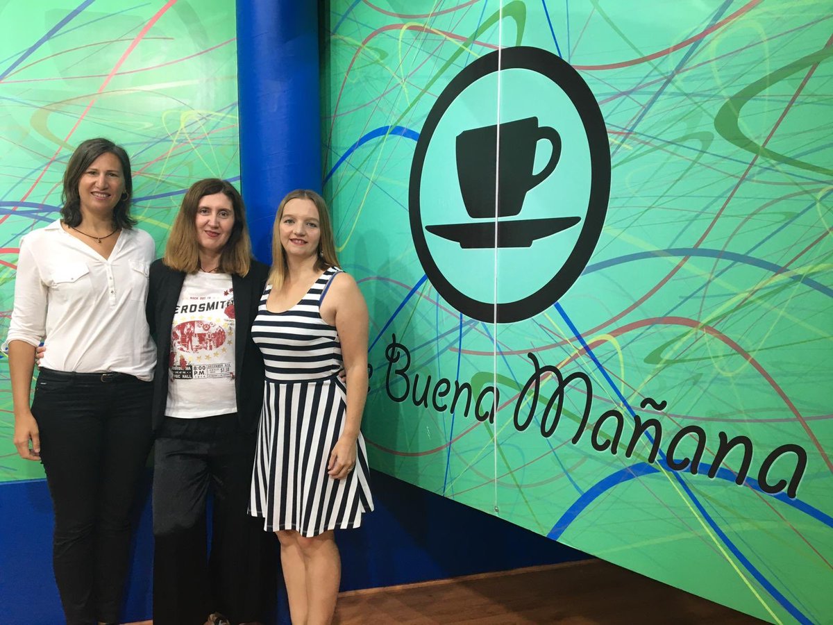 EcoherenciaSCA's tweet photo. Hoy nuestras compañeras gaditanas han estado en @telepuertoreal hablando con Gema Rosendo sobre el proyecto de ”Recuperación de espacios costeros gaditanos” y el voluntariado ambiental que empieza el sábado. #biodiversidad #voluntariado @FBiodiversidad @avrandalucia https://t.co/ytmn7PGmob
