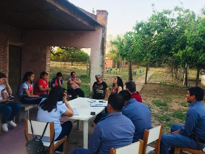 subsepartcomyg's tweet photo. Tras el objetivo fijado por el Gobernador @domingopeppo de fortalecer lazos con la comunidad y trabajar en la #Prevencion-  nos reunimos con los vecinos/ así del lote Blas Parera, con el fin de tratar cuestiones de #Seguridad -
@ChacoGobierno 
@SeguridadChaco 
@FantinNestor https://t.co/tvDid0ldnl