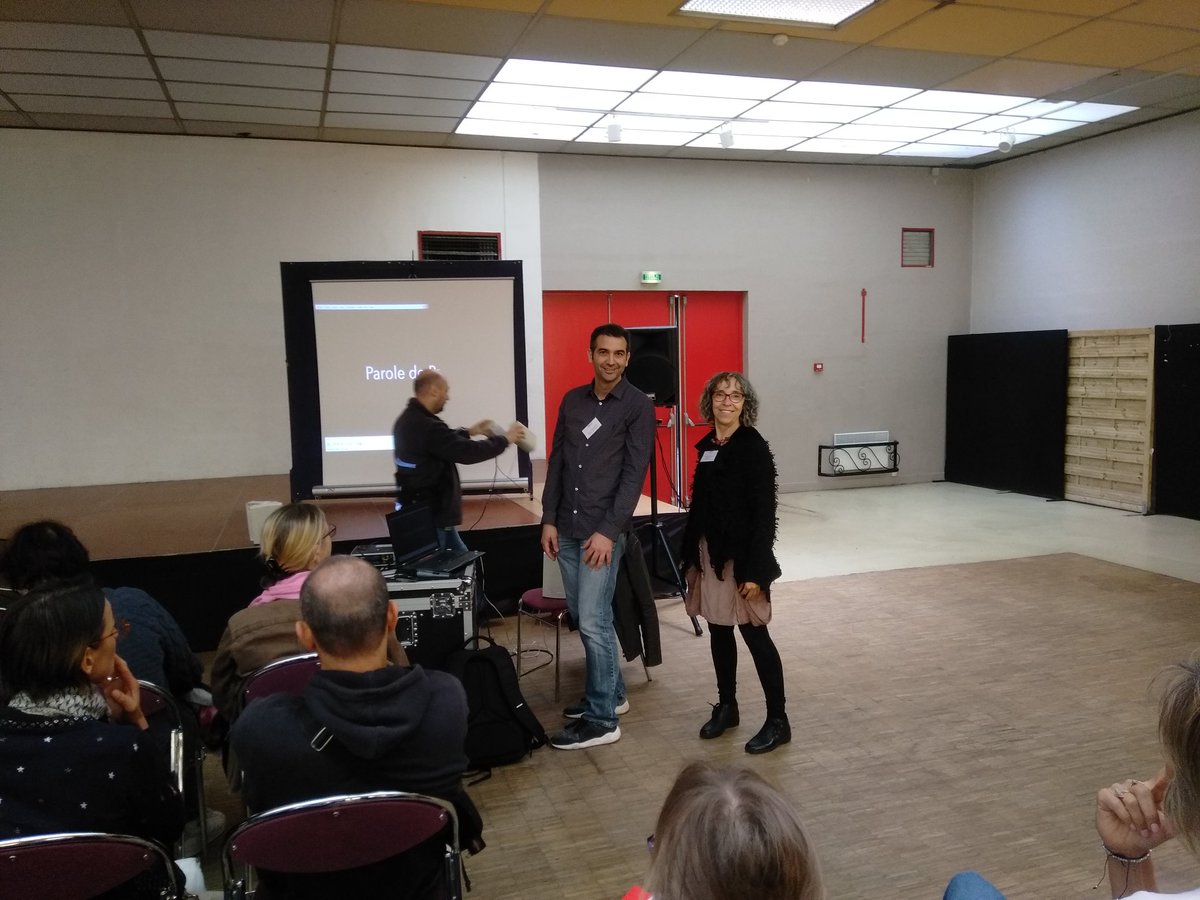 NHNavarre's tweet photo. Intervention de @Hypnosos27 et #ReginePicamoles sur les #phobies, #anxiété et les #TOC par une gestion non médicamenteuse...
Une quarantaine de personnes au Rdv…!
#NHNavarre #forumsante #Eure #soins #Evreux https://t.co/yFu0oM8Pzy