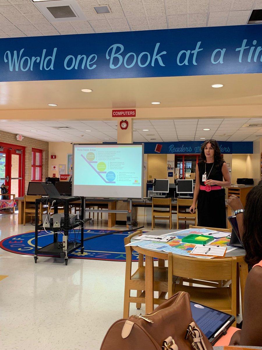 GemetteM's tweet image. Team 1 CCS Principals are growing and learning ⁦@LucileSouders⁩ #ccsinstructionalequity