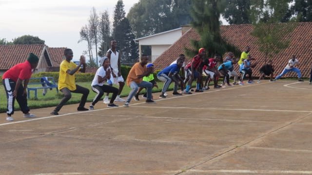 Tumba_College's tweet photo. Umunsi wa 3 wa #inductionWeek2019 muri @TumbaCollegeTCT. Abatozwa bazindukiye mu myitozo ngororamubiri. https://t.co/Tt3WAaaqwU