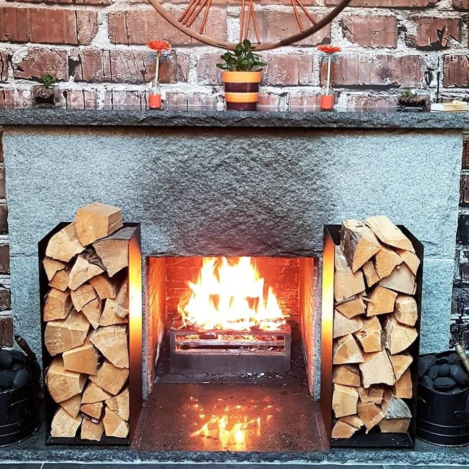 WINTER IS COMING...
The temperature has definitely dropped so why not come and relax in our lounge area. Chill out to the sound of a crackling fire over a lovely meal or a glass of wine.