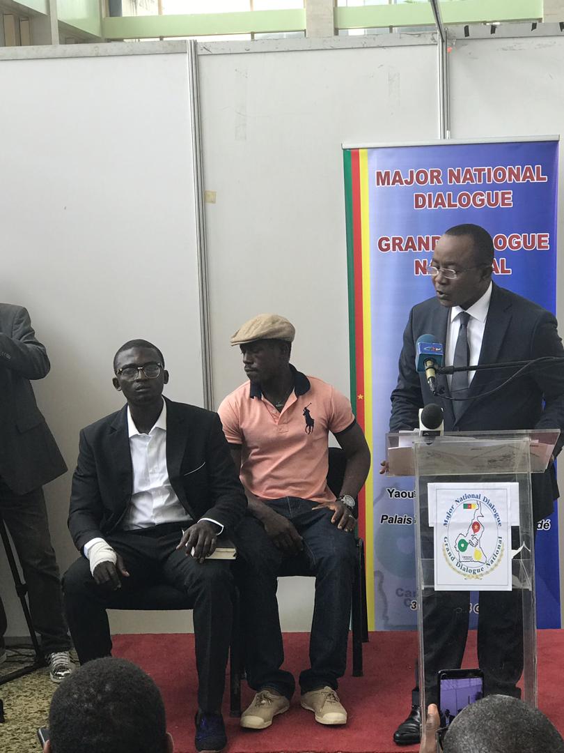 #BreakingNews 
Five more separatists fighters dropped their weapons today. They have joined the Major National Dialogue commissions in Yaounde. 
#CmrDialogue
#Cameroon
#Cameroun