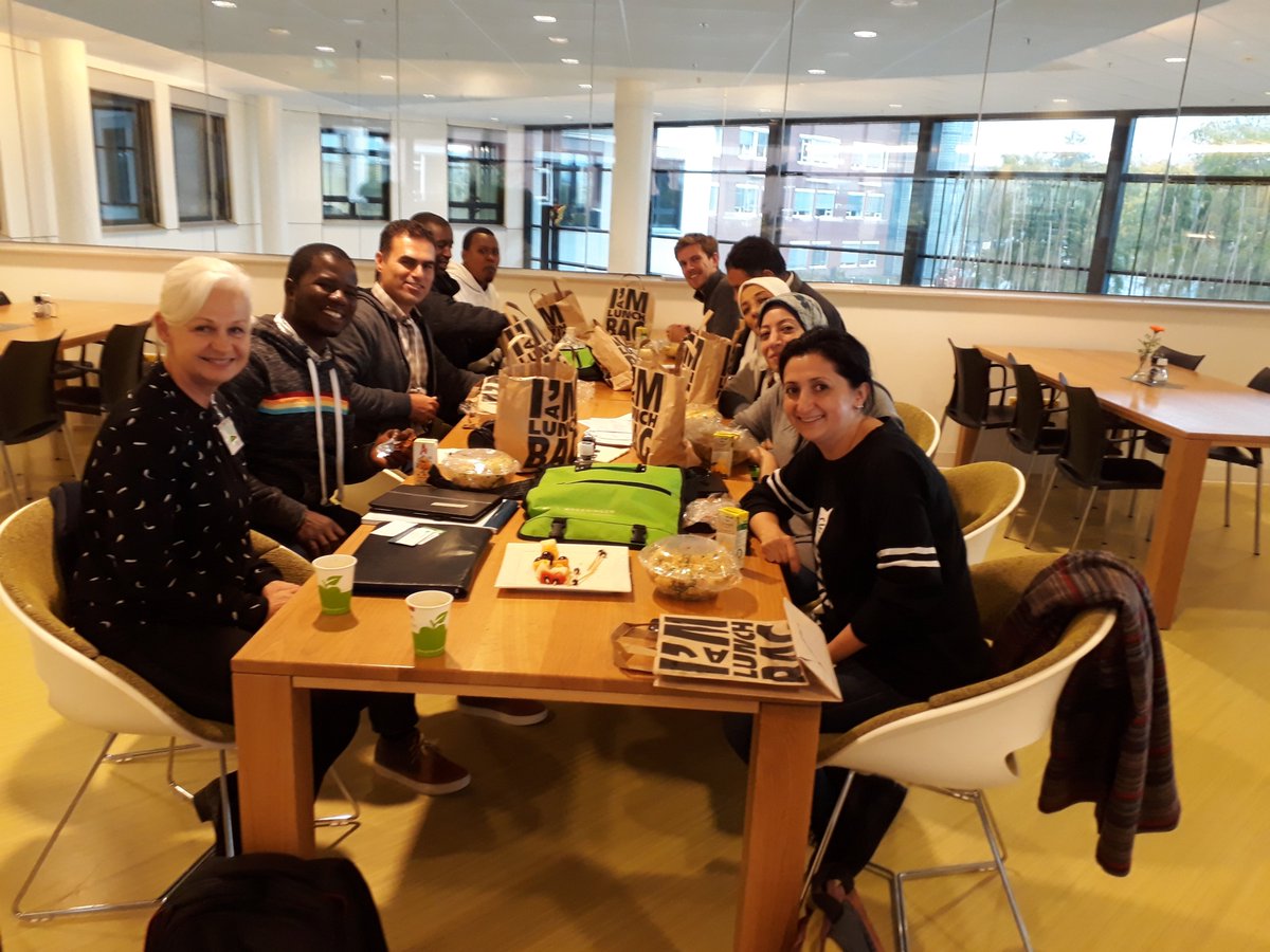 GelderseVallei's tweet photo. Internationale cursisten βLost harvest and wasted foodβ van de @WUR leerden vandaag over onze resultaten om voedselverspilling terug te brengen. #voedingsziekenhuis #atyourrequest #kennisdelen #lostharvestandwastedfood @voedingindezorg @edefood https://t.co/1tOghEacKi https://t.co/JyeELEql7i