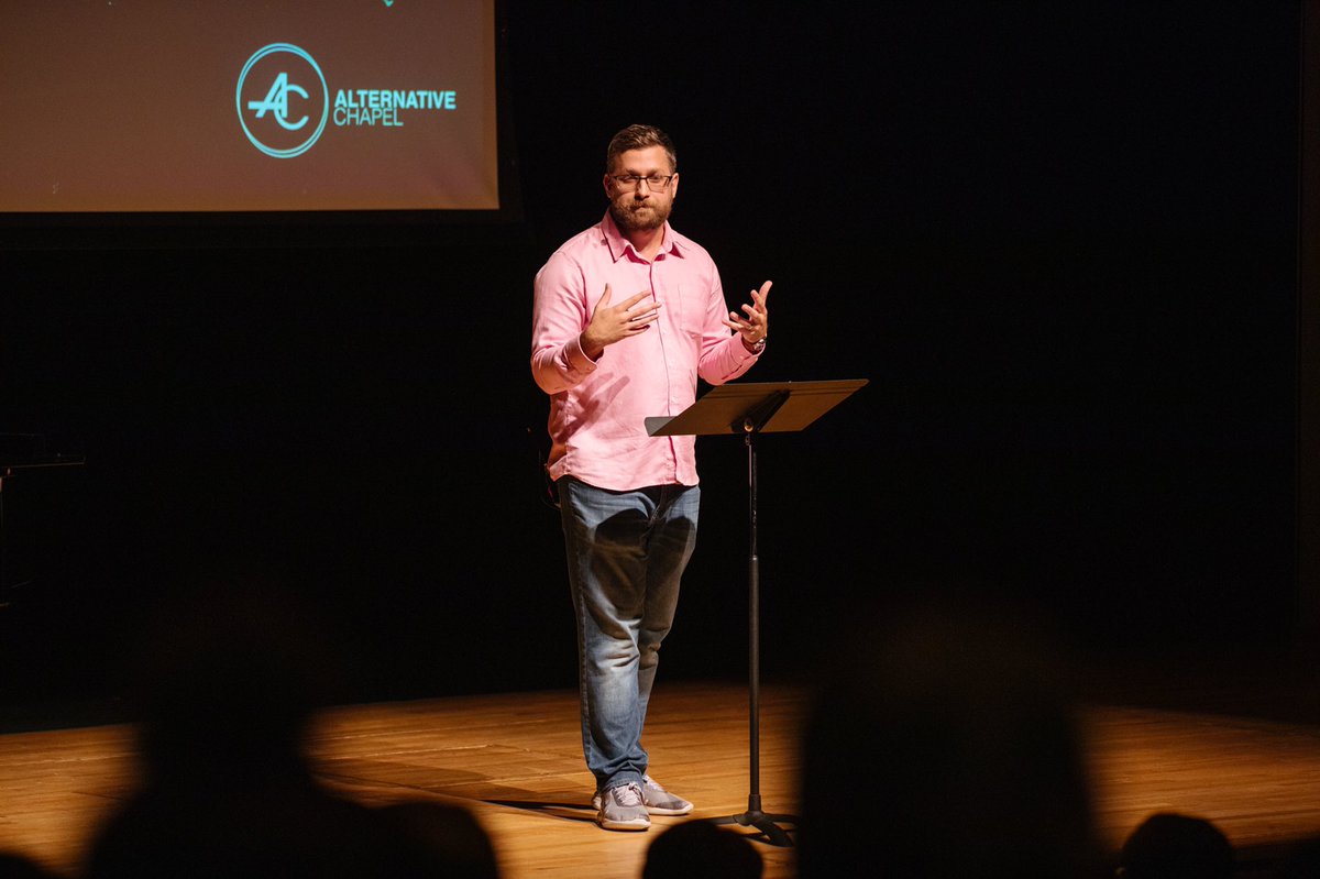 LeeU Alt Chapel tweet media