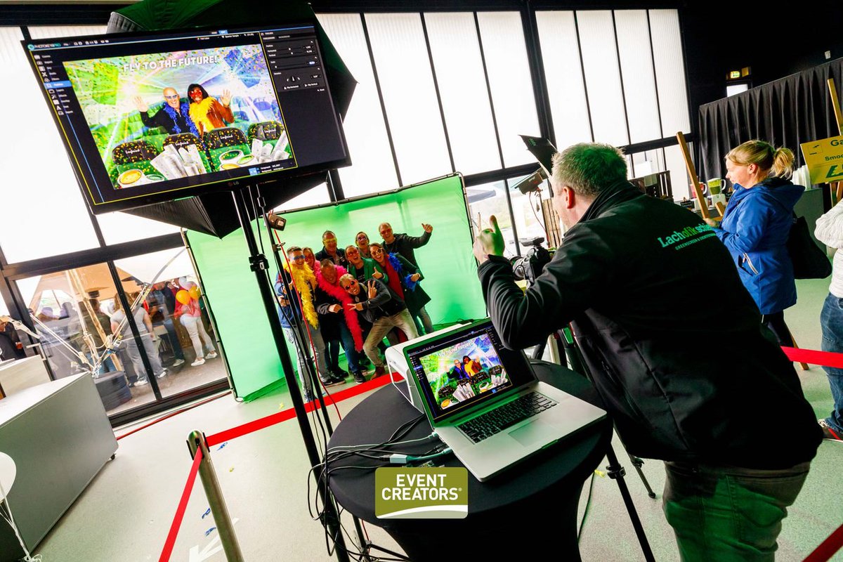 🚀✈️ Lenferink | FLY TO THE FUTURE ✈️🚀

60 jaar Lenferink Schilders. Dat werd groots gevierd met een familiedag op vliegveld Teuge. Zo'n 600 collega’s, partners en kinderen genoten van een dag vol activiteiten &amp; entertainment.

Binnenkort op eventcreators.nl/cases