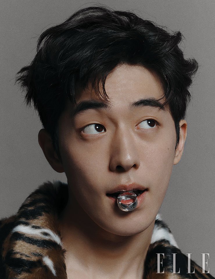 NamjoohyukTH's tweet photo. [PIC]​ ELLE Magazine Korea 2019 October issue! 🔥
นัมจูฮยอกถ่ายแบบให้กับนิตยสาร ELLE เกาหลี ฉบับเดือนตุลาคม 2019

// ตี๋!! หล่อแบบแบดๆ รุนแรงต่อหัวใจมากๆค่ะ ใจบางไปหมดแล้ว ㅠㅠ

#NAMJOOHYUK​ #남주혁​#นัมจูฮยอก https://t.co/7sWPP46ZVp