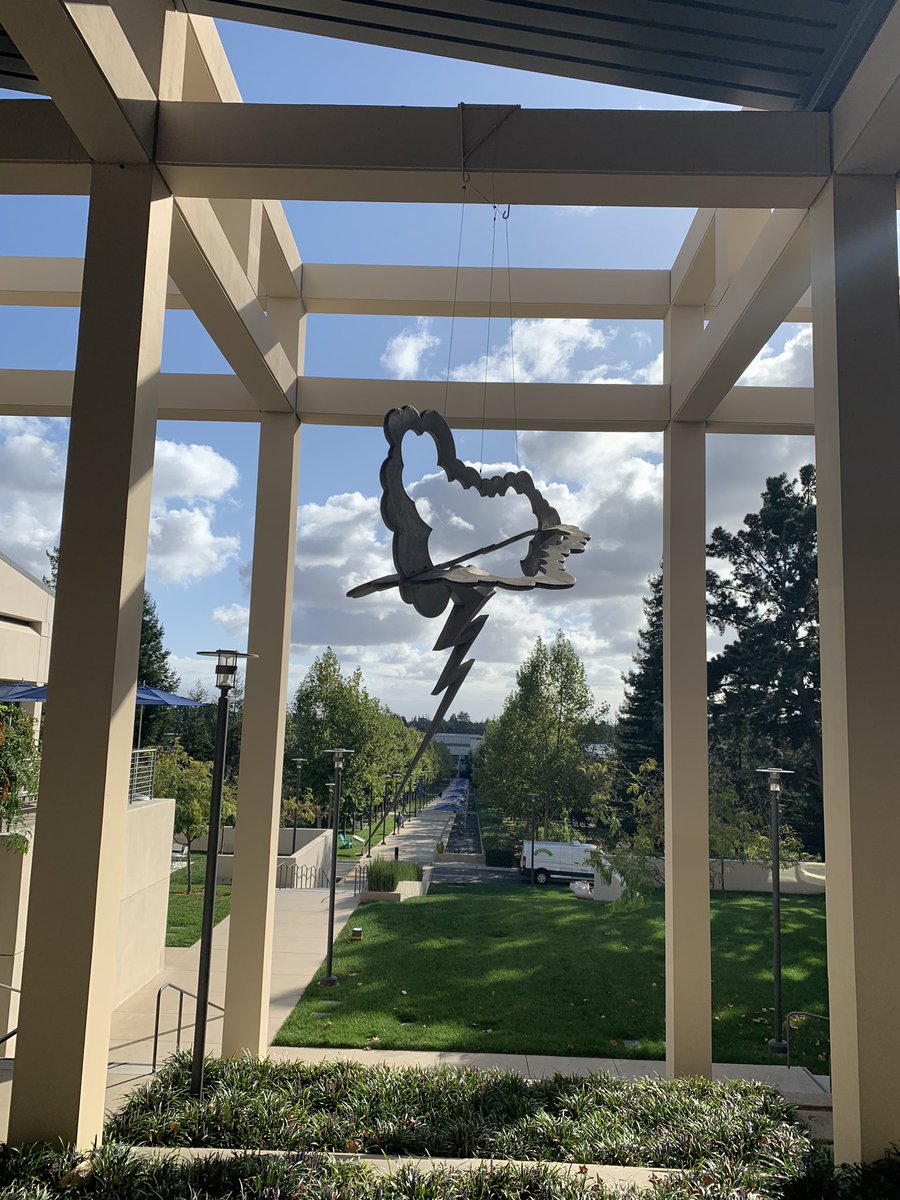 DominicMorano's tweet photo. Yesterday I had the pleasure to get a great guided tour through the campus of #VMware HQ in #PaloAlto-it's impressive how big and beautiful it is! And I know now that #SteveMcQueen (one of 13 π’) lives here in a pond π
Proud the be a part of the Team π #VMware_de #Iwork4VMware https://t.co/fWREF4bIXC