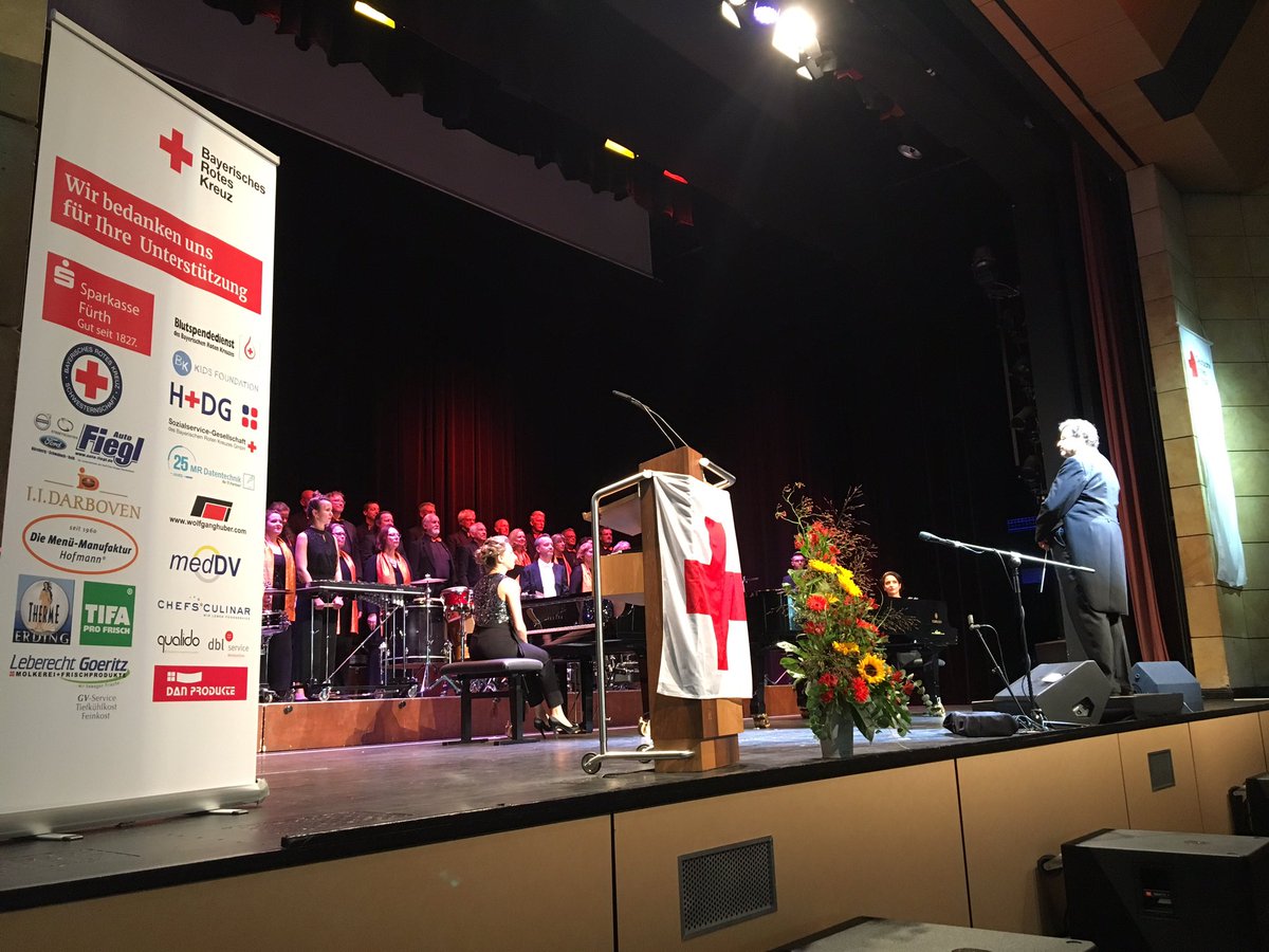 brk_ndsob's tweet photo. 10. STARTTAG IM BRK - WIR WAREN DABEI!

„Ein wahres Fest“, das konnte man von unseren Teilnehmern am diesjährigen Starttag im BRK, in Fürth hören. Eine Veranstaltung der Superlative. Wir durften die Gemeinschaft der Rotkreuzfamilie erleben, DANKE

#starttag #brk #drk https://t.co/ZeALso07H4
