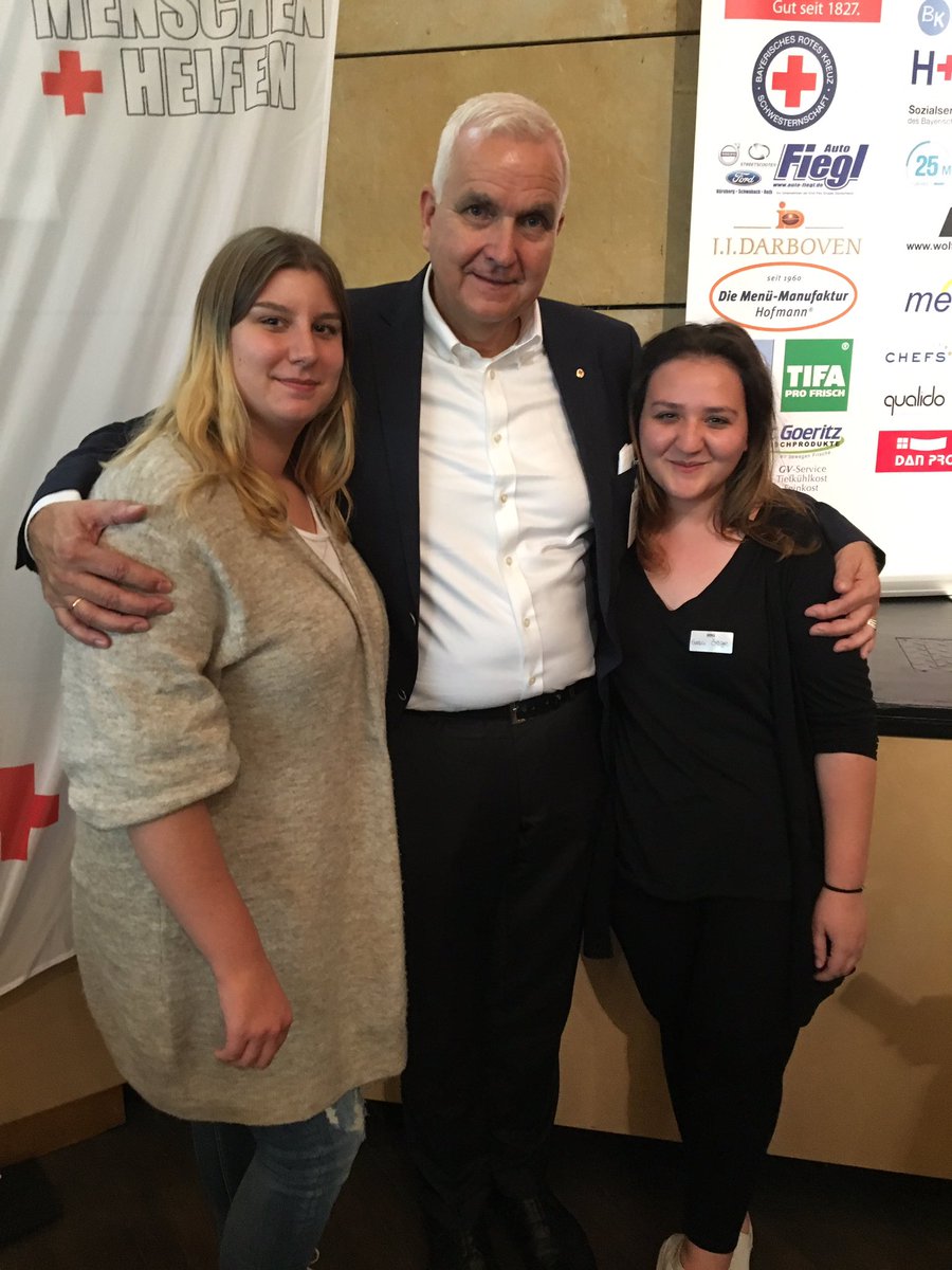 brk_ndsob's tweet photo. 10. STARTTAG IM BRK - WIR WAREN DABEI!

„Ein wahres Fest“, das konnte man von unseren Teilnehmern am diesjährigen Starttag im BRK, in Fürth hören. Eine Veranstaltung der Superlative. Wir durften die Gemeinschaft der Rotkreuzfamilie erleben, DANKE

#starttag #brk #drk https://t.co/ZeALso07H4