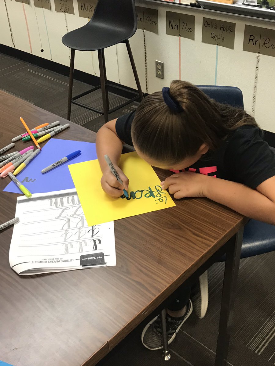 MrsMcWain's tweet photo. First day of Explore U at OTE!! #ote1you #OTEExploreU #fancyhandwriting #becreative #wednesday #iteachfirst #wednesdaymorningswiththebigs #thirdfourthfifthgradersrock #enrichement @OTESchool https://t.co/QlnngSSXUK