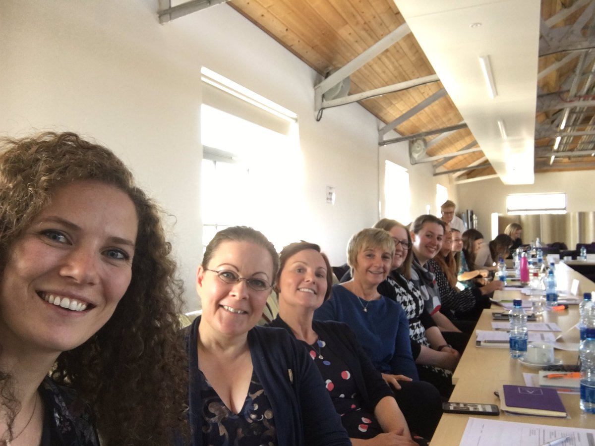 CPhysiologist's tweet image. Day 1 and here we have team “Group Hug” getting ready for Assertive Communication. (Ok, so it’s not The Apprentice) 😉💚#CSOWISE @catherinemross @katherine1993_ @miceheath @DrEmmaJones2 @LauJohnston @DeborahLakeland