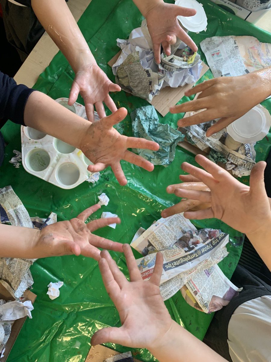CriggStJames's tweet image. Year 1/2 DT- the lighthouses are progressing! This week it's papier mache hills! #dtproject #mrgrinlingslighthouse #stickyfingers #lighthousekeeper