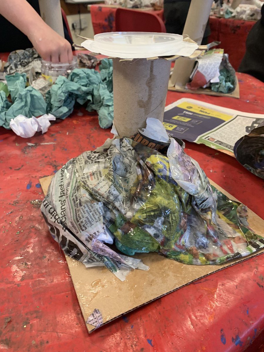 CriggStJames's tweet image. Year 1/2 DT- the lighthouses are progressing! This week it's papier mache hills! #dtproject #mrgrinlingslighthouse #stickyfingers #lighthousekeeper
