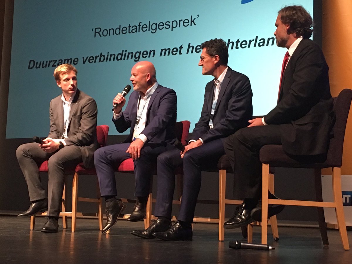 JeanRuinard's tweet photo. #havencongres #northseaport
Duurzame verbindingen met het achterland
#bctn
#dfds
#volvo https://t.co/1HnlEDP0QN