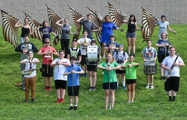 cheaneywest's tweet photo. ‘Shrek’ inspires #WestScranton Marching Invaders: https://t.co/jLqtjckRIJ #NEPA #Scranton #marchingband #shrek #fieldshow #band @Invader_Sports @SSD_Scranton @HofiusHallTT @kbolusTT @WestHigh63 https://t.co/77nqSfY0Oj