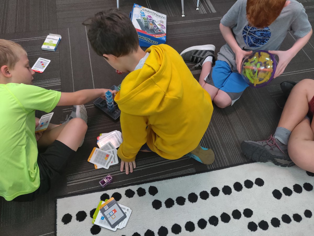 MrsDurham4th's tweet photo. Puzzle and Brainteasers class (part of STEAM Academy) is off to a strong start! Online brain teasers, a strategy ball, and a gravity maze stretched our brains today! @OTESchool #OTEExploreU #OTE1you https://t.co/066Vb0UGti
