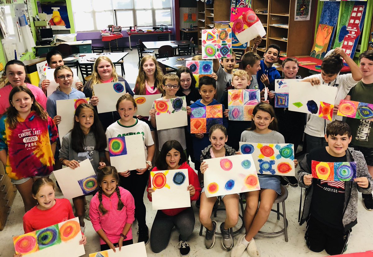 Rebecca EwellARTWMS tweet media