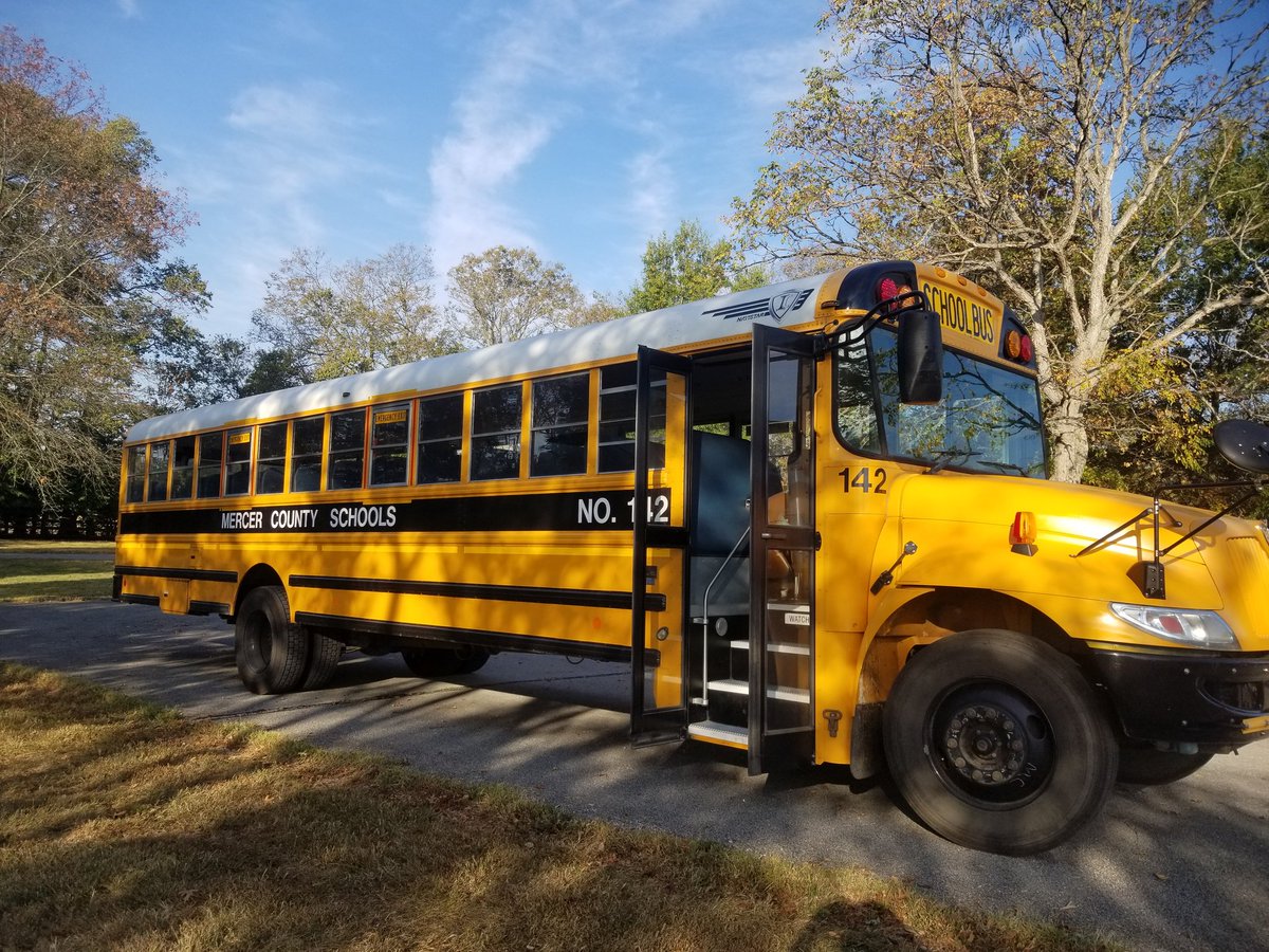 Laurie Mays (@lauriemaysky) on Twitter photo <a href="/MCHSGoldenEagle/">Mercer County HS</a> students make a stop at <a href="/PinOakStud/">Pin Oak Stud</a> weanling barn to learn about the first phase of a race horses life during #Bus2Biz
@KyWorkforce
<a href="/JAGkentucky/">Jobs for Kentucky's Graduates</a>
<a href="/horseswork/">Ky Equine Ed Project</a> <a href="/MCHSGoldenEagle/">Mercer County HS</a> students make a stop at <a href="/PinOakStud/">Pin Oak Stud</a> weanling barn to learn about the first phase of a race horses life during #Bus2Biz
@KyWorkforce
<a href="/JAGkentucky/">Jobs for Kentucky's Graduates</a>
<a href="/horseswork/">Ky Equine Ed Project</a>