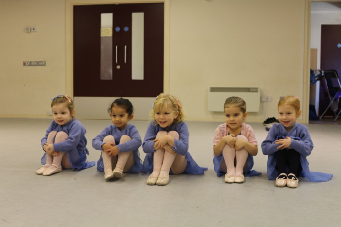 DanceProAcademy's tweet photo. Even though we miss Miss Jodie, I am SO happy to be back teaching my Wednesday classes <3 
.
.
#ISTD #Ware #DancePro #Dance #ISTDtap #ISTDmodern #Hertfordshire #Waremums #Waredads #Warekids #hobbies #Classes https://t.co/1aBqC7Qiro