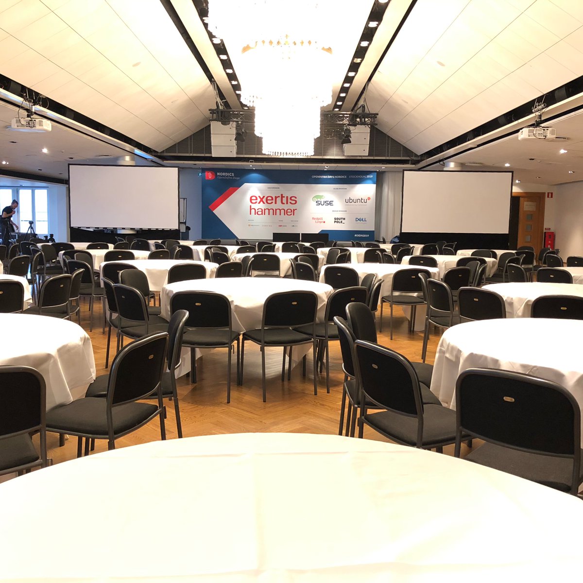 The main stage is ready for the keynotes 👍 See you tomorrow at #oidn19 !