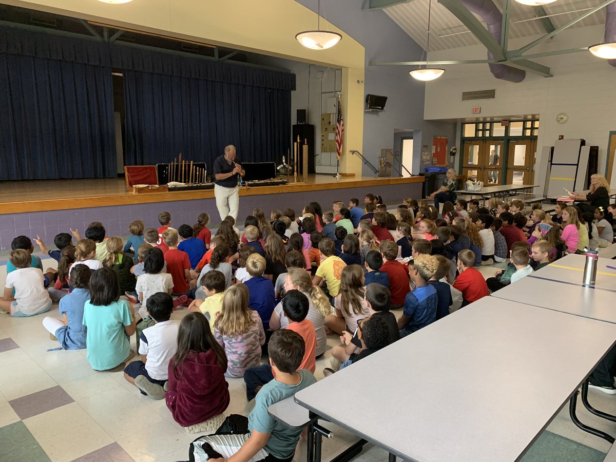 3rd grade &amp; Montessori Ss learned about the history of wind instruments today, focusing on the recorder, w/ musician David Coffin! Thanks to <a href="/HollistonPto/">HollistonPTOElem</a> for bringing this fantastic Culture Connection to Miller! 🎶🎼🎵