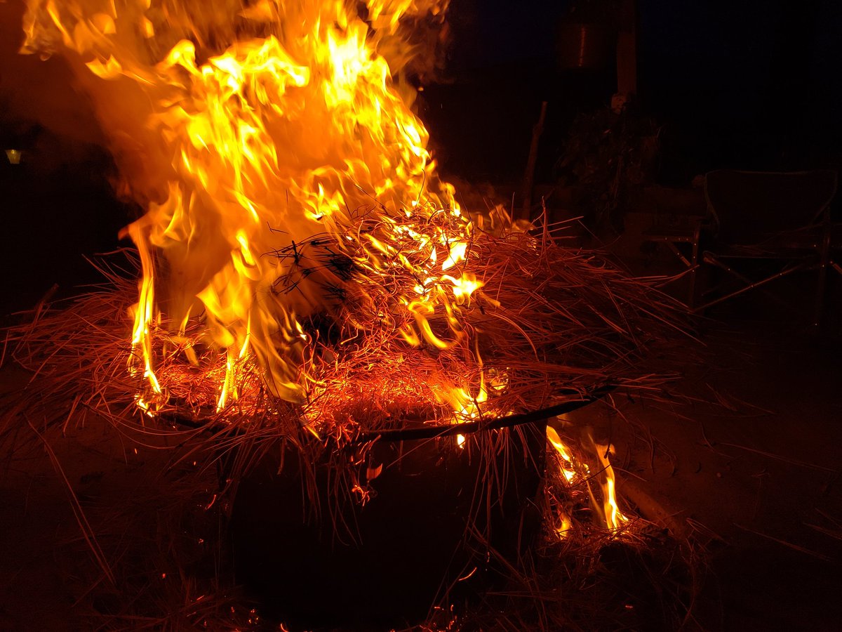 carmenpeone's tweet photo. Cold damp nights
Give way to scorching flames
Pine needles pop, crack
#haiku #pitfires #flames #heat https://t.co/jgNi7XDC7J