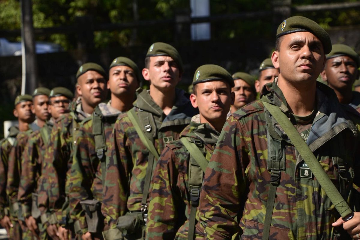 cmlexercito's tweet photo. #ExercicioSimulado Comando Militar do Leste (CML) inicia Exercício Simulado de Emprego da Força de Apoio à Defesa Civil, em Petrópolis. A atividade acontece de 1 a 3 de outubro na região serrana. Acompanhe aqui. #defesacivil #exercitobrasileiro
👉🇧🇷 https://t.co/KuAsE8KQqL https://t.co/Nf9IlI0NsM