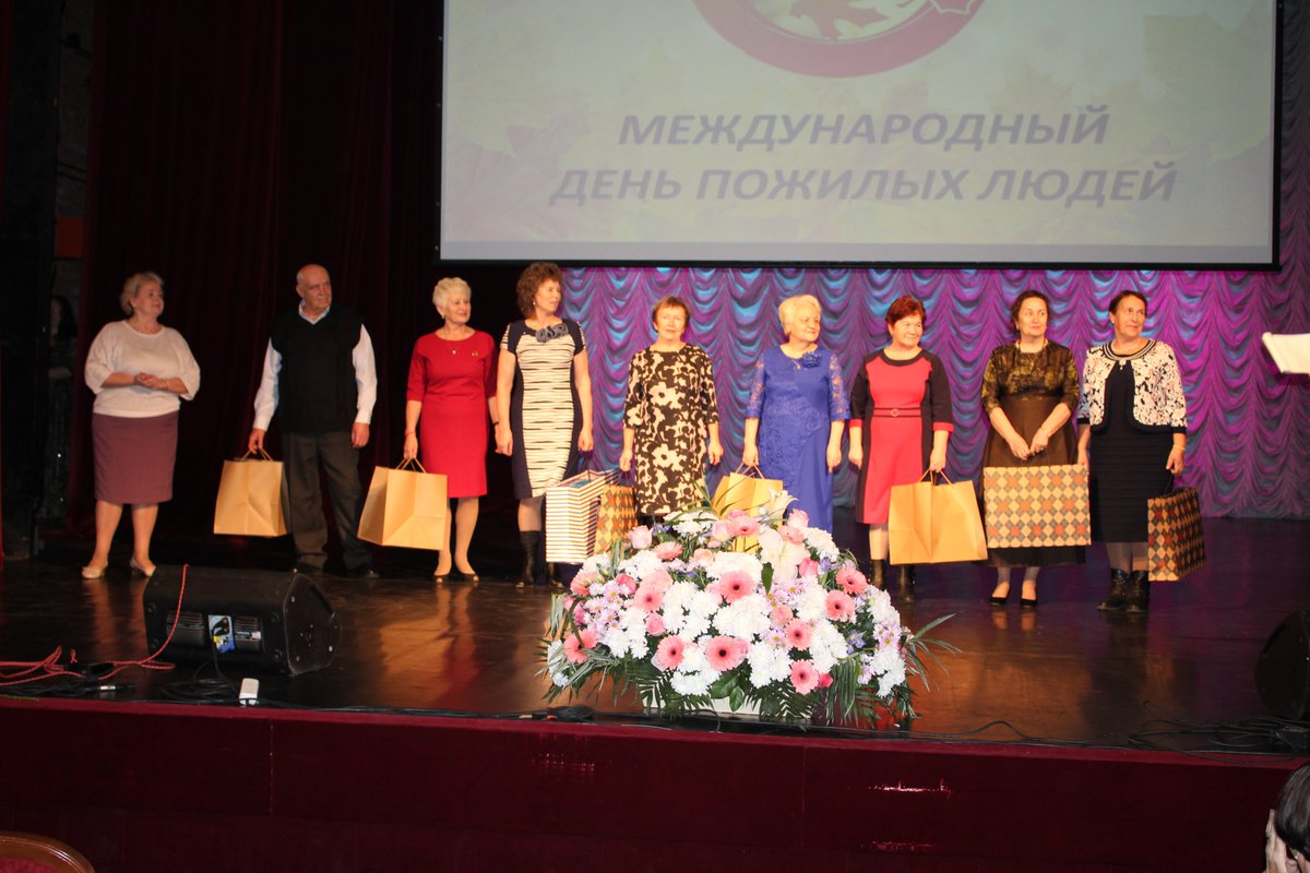 В Ивановской Государственной филармонии прошло областное торжественное мероприятие, посвященное Международному Дню пожилых людей. 
Участниками мероприятия стали более 400 человек – представители ветеранских общественных организаций, «серебряные» волонтеры.