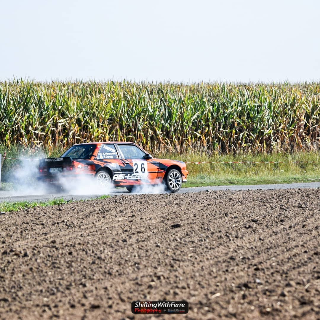 TrackRecon's tweet photo. "3 Right" #DirtyThirty #GoneHunting
#TrackReconMS © @shiftingferre https://t.co/GpRM7stT7J