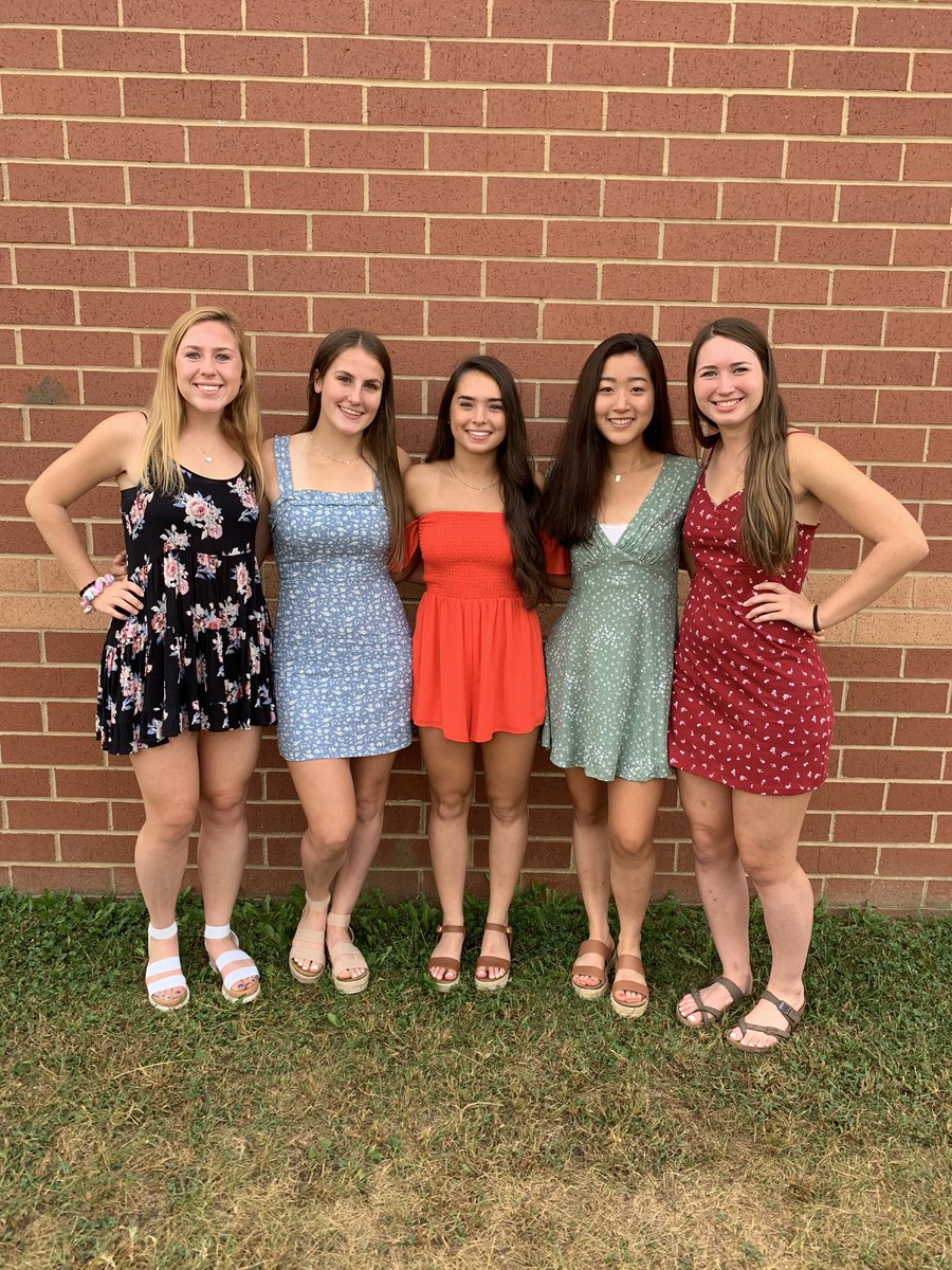 meetthefockers_'s tweet photo. Happy SENIOR NIGHT!!! Come out to support our 5 amazing seniors tonight at 7! (Also to see 20 boys in skirts) wear white to get in for free!!! BEAT WS 😈🤩🤯🙈😝 #allin #letsgoooo #seniorcitizens https://t.co/rrXl4vJMBz