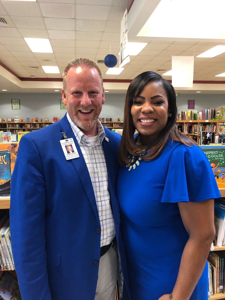 RonPhipps3's tweet photo. @CumberlandCoSch having a great time at iRounds training with one of my former students, Erica Fenner McAdoo! https://t.co/ArjRzZjltx