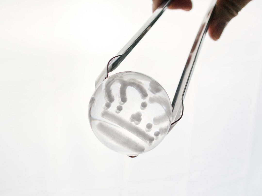 Drink like royals.
​#IceModern #bar #sphereice #Cocktailice #Ice